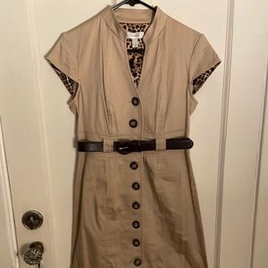 cute tan dress with brown snakeskin belt